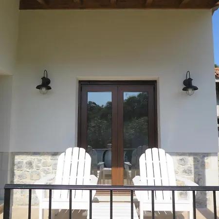 La Casina Del Olivo بيت للعطل ريباذيسييّا